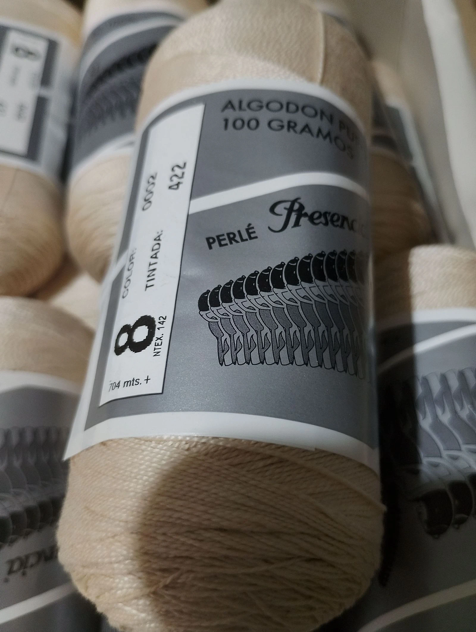 Caja de 19 ovillos de hilo de crochet  – photo 3